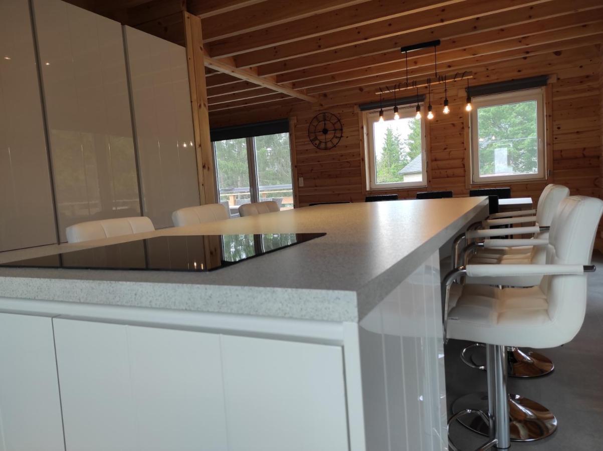Chalet Sarah Дюрби Екстериор снимка