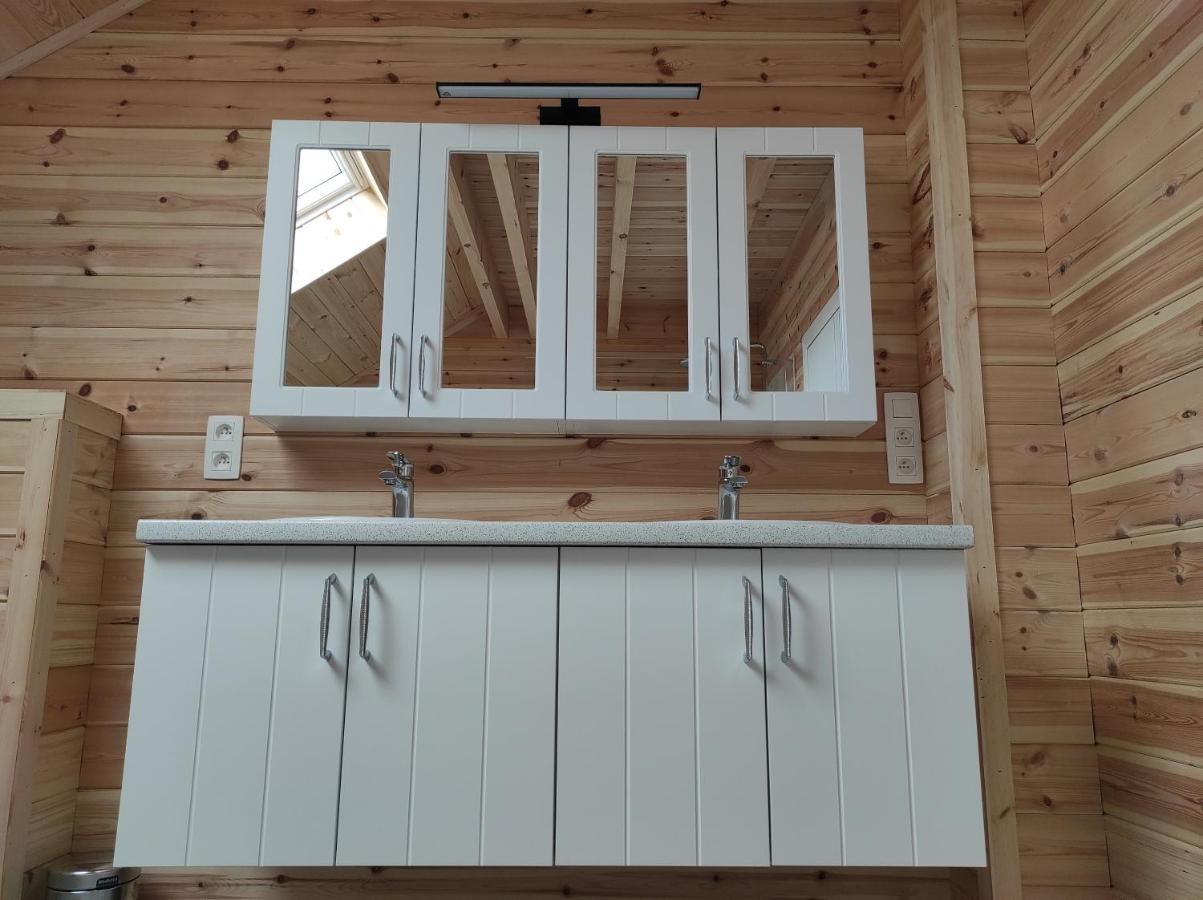 Chalet Sarah Дюрби Екстериор снимка